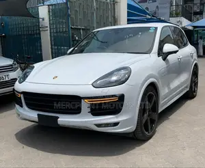 Porsche Cayenne GTS AWD 2018 White