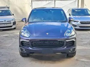 Porsche Cayenne Platinum Edition AWD 2018 Purple