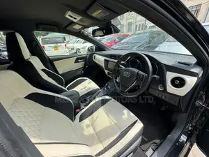 Toyota Auris 2018 Black