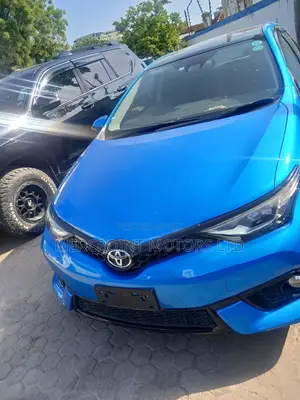 Toyota Auris 2018 Blue