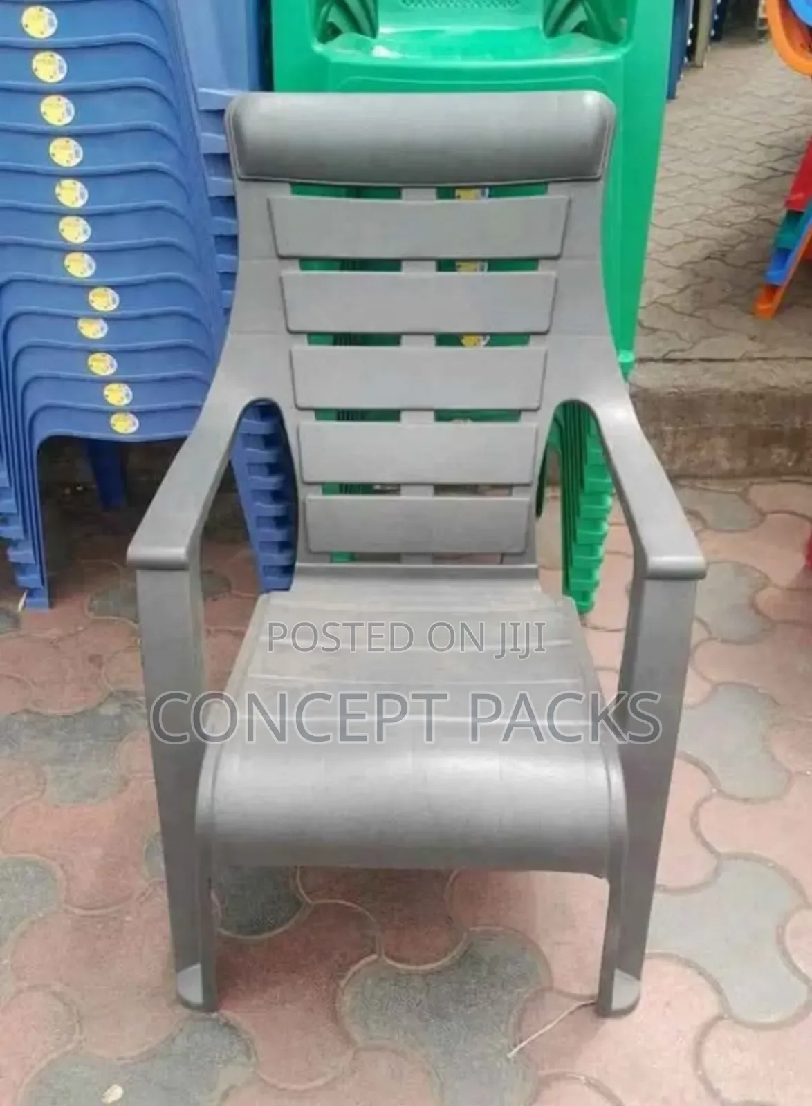 Strong Plaastic Rexo Lazyboy Chair
