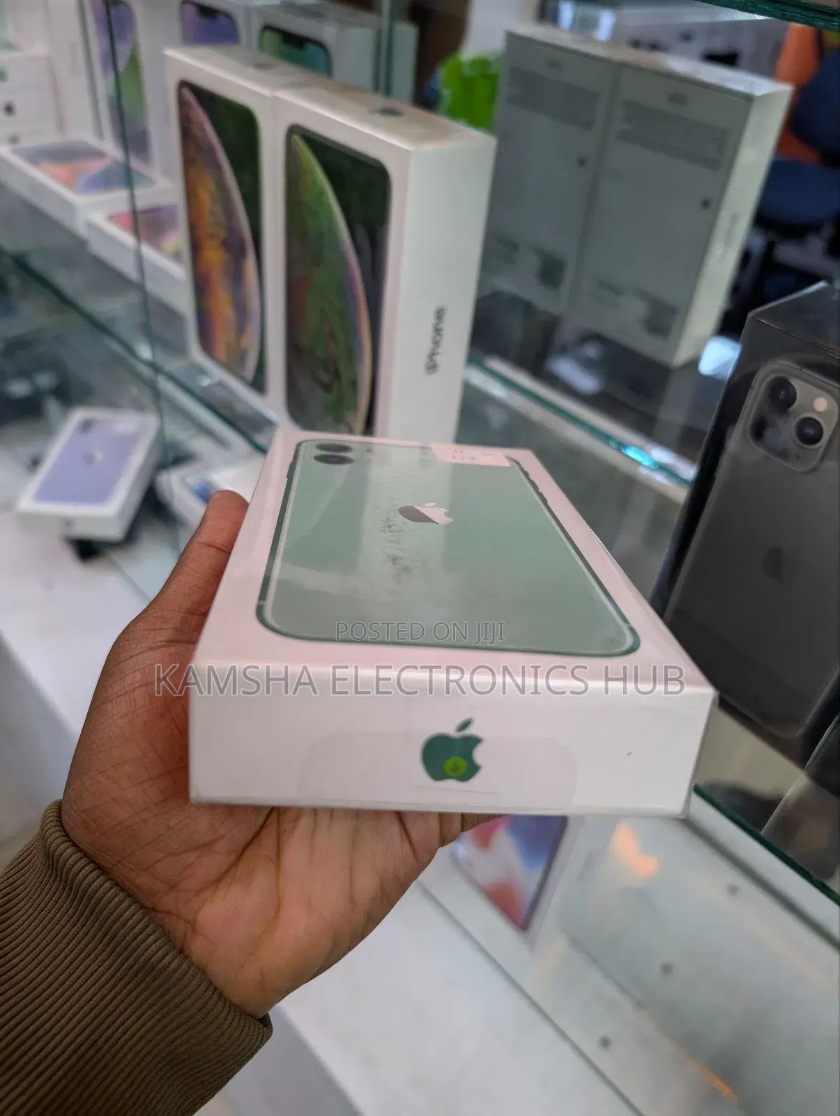New Apple iPhone 11 128 GB Green