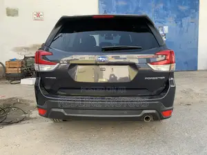 Subaru Forester 2.5i Premium AWD 2018 Gray