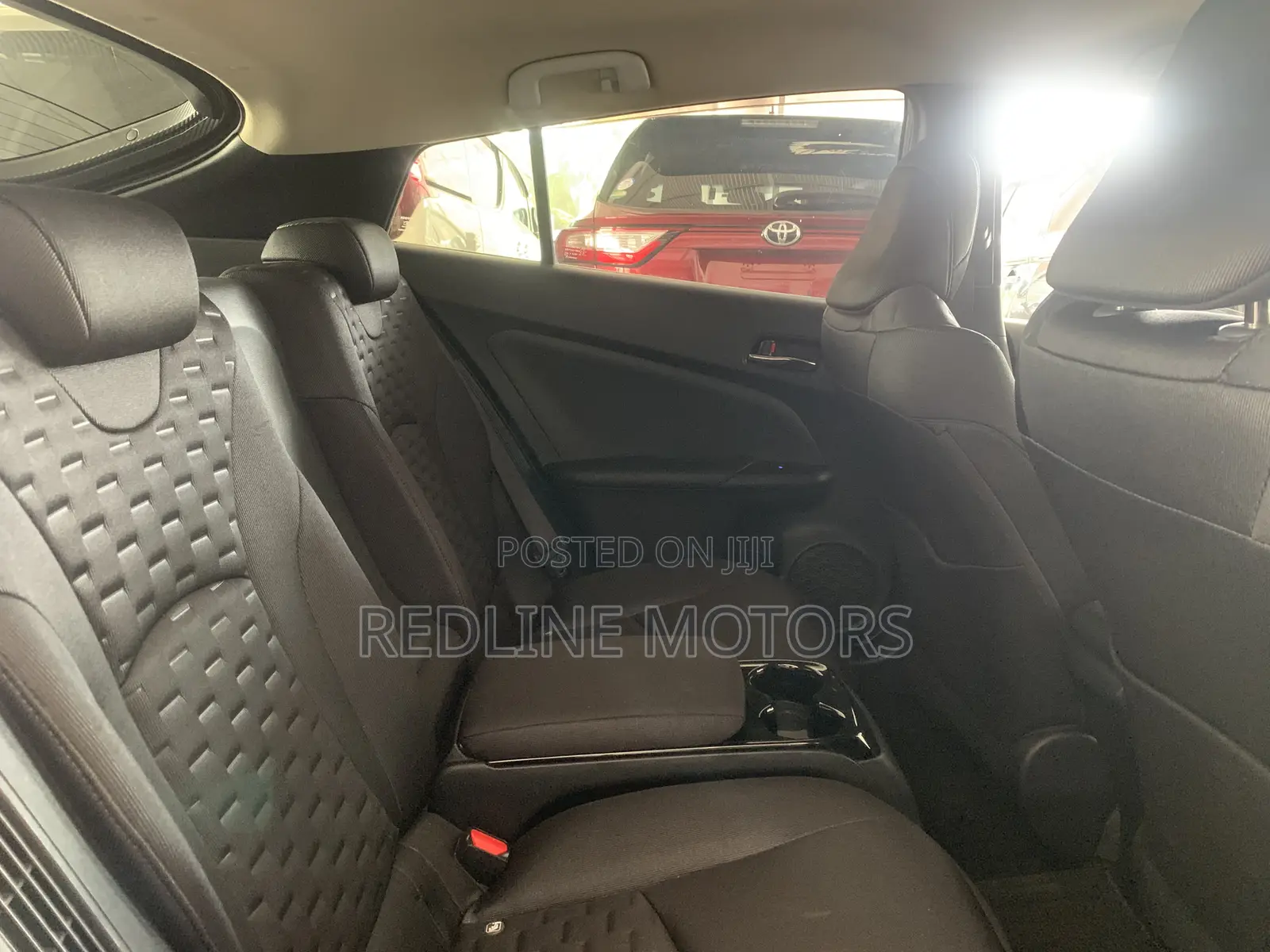 Toyota Prius Two Eco 2018 Silver