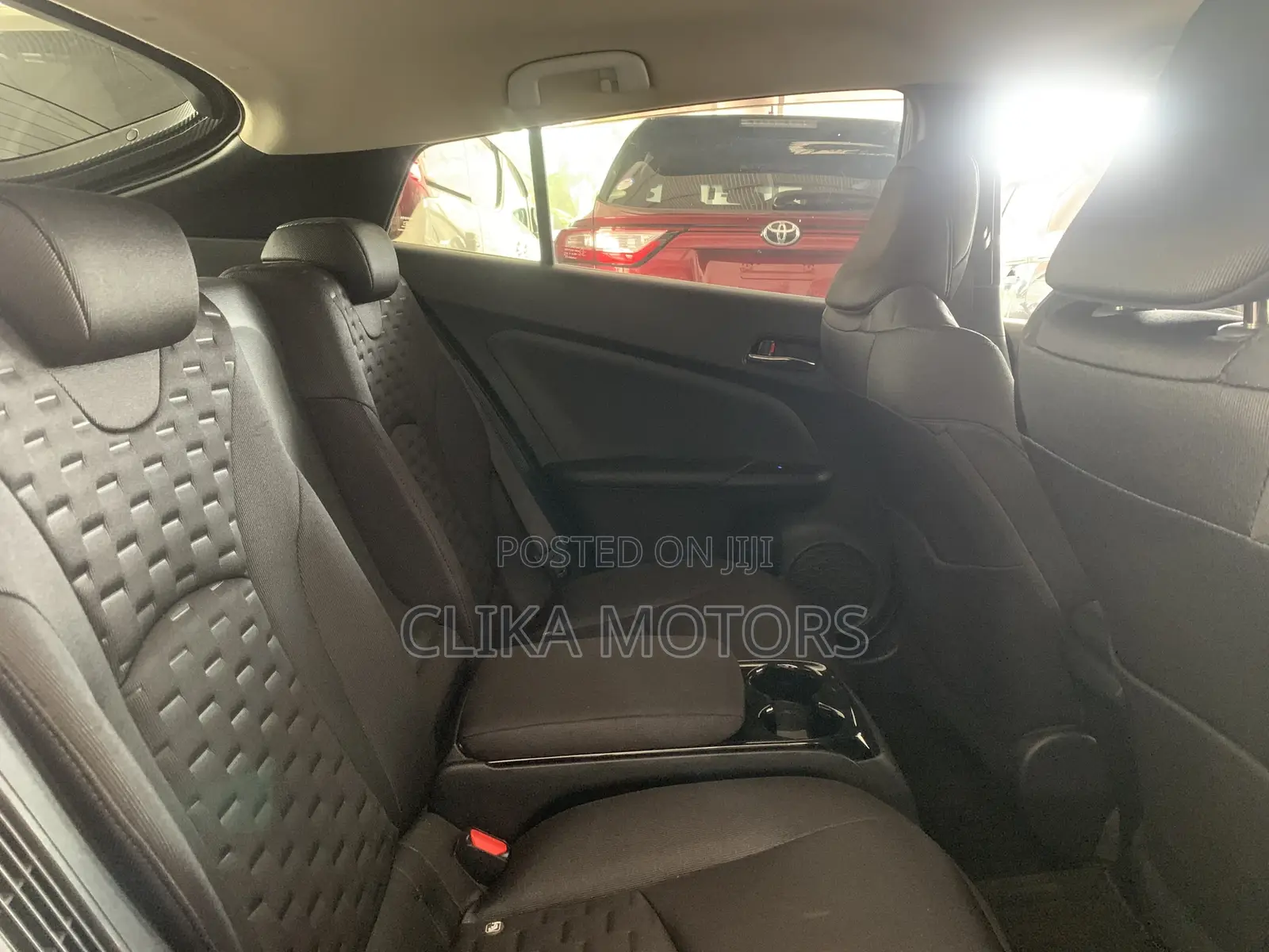 Toyota Prius Two Eco 2018 Silver