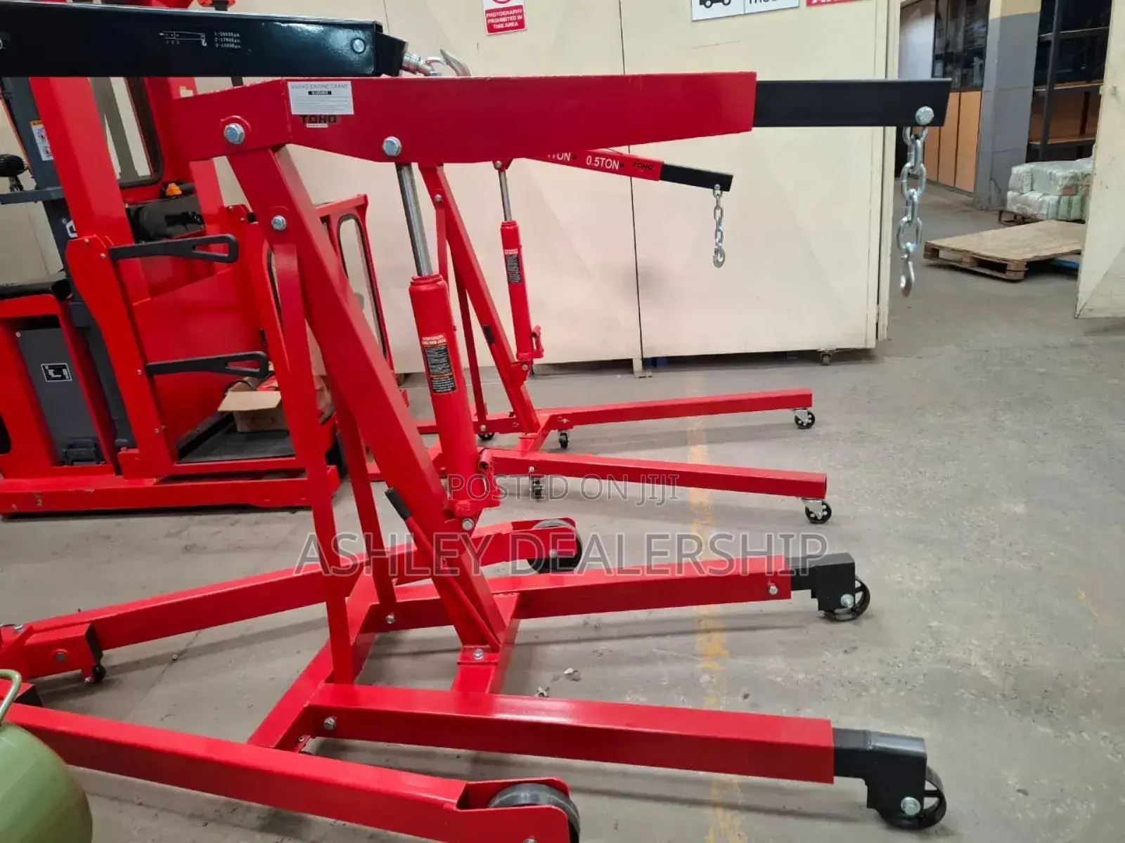 Toller Engine Crane