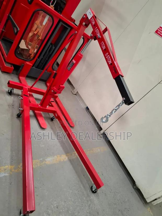 Toller Engine Crane