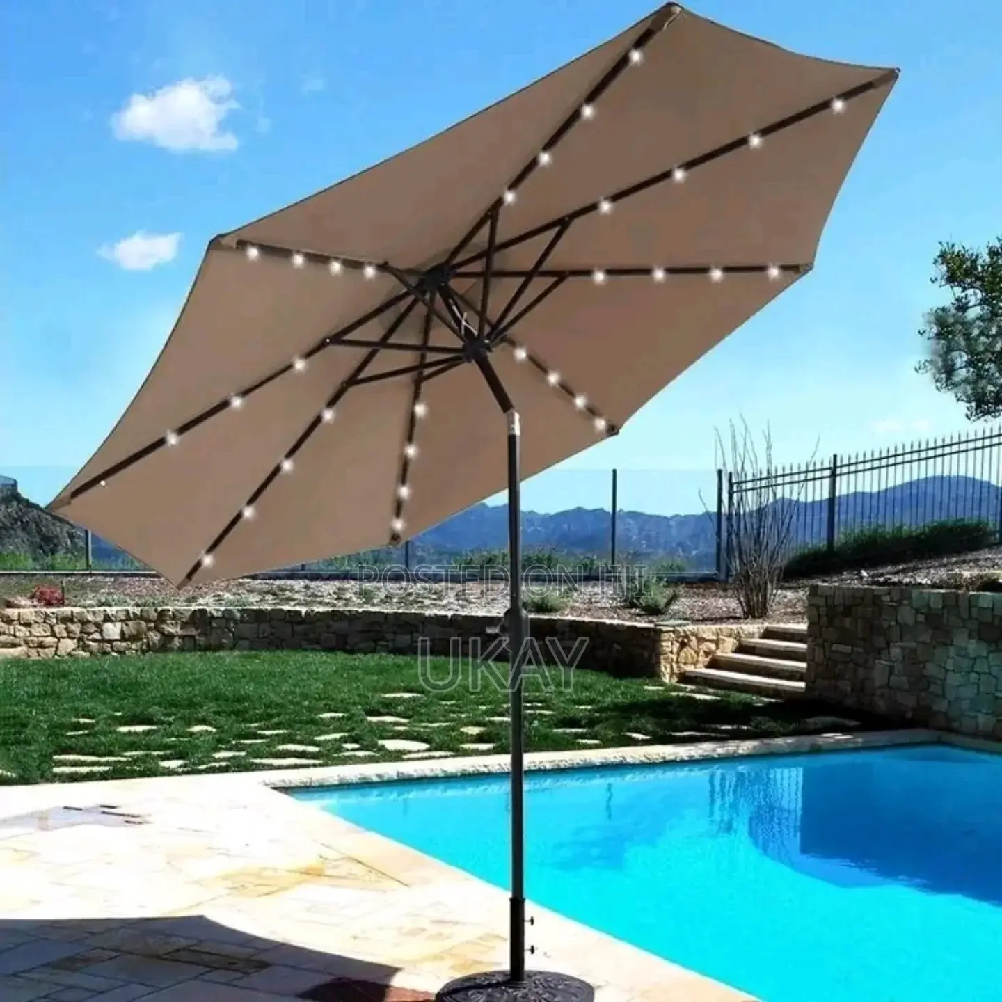 Costway Outdoor Patio Umbrella With Base