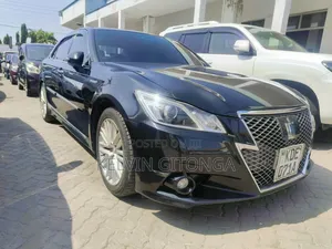 Toyota Crown 2016 Black