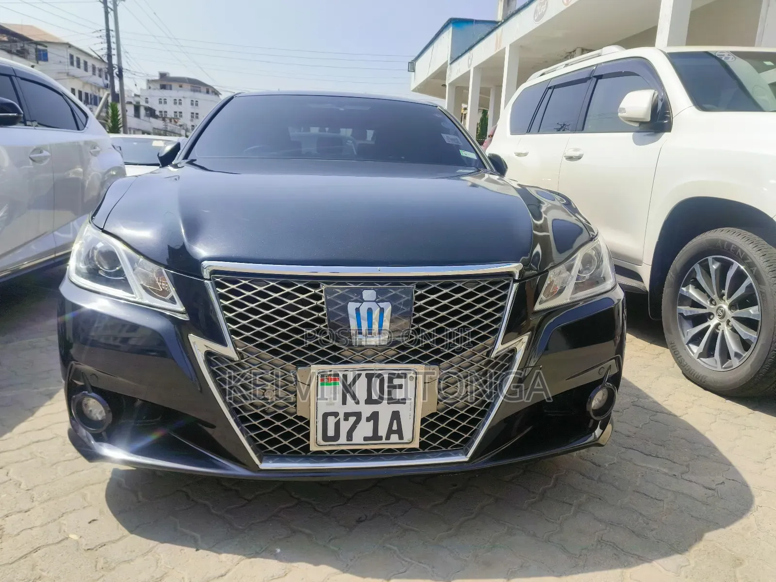 Toyota Crown 2016 Black