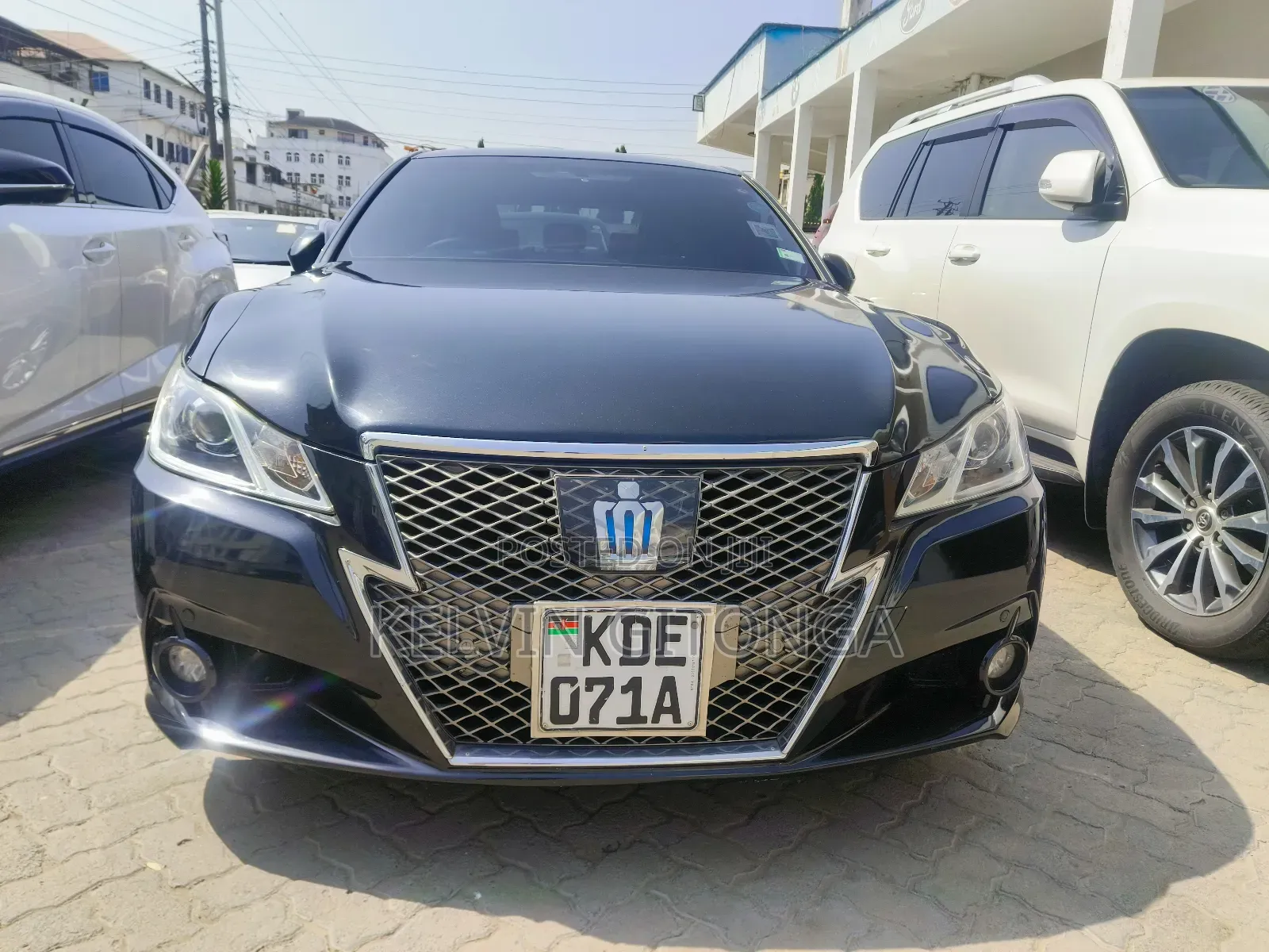 Toyota Crown 2016 Black