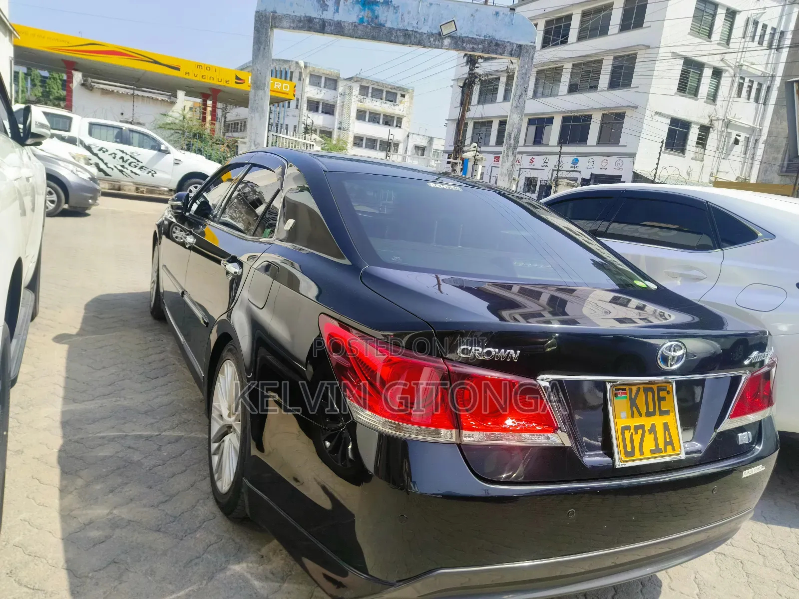 Toyota Crown 2016 Black