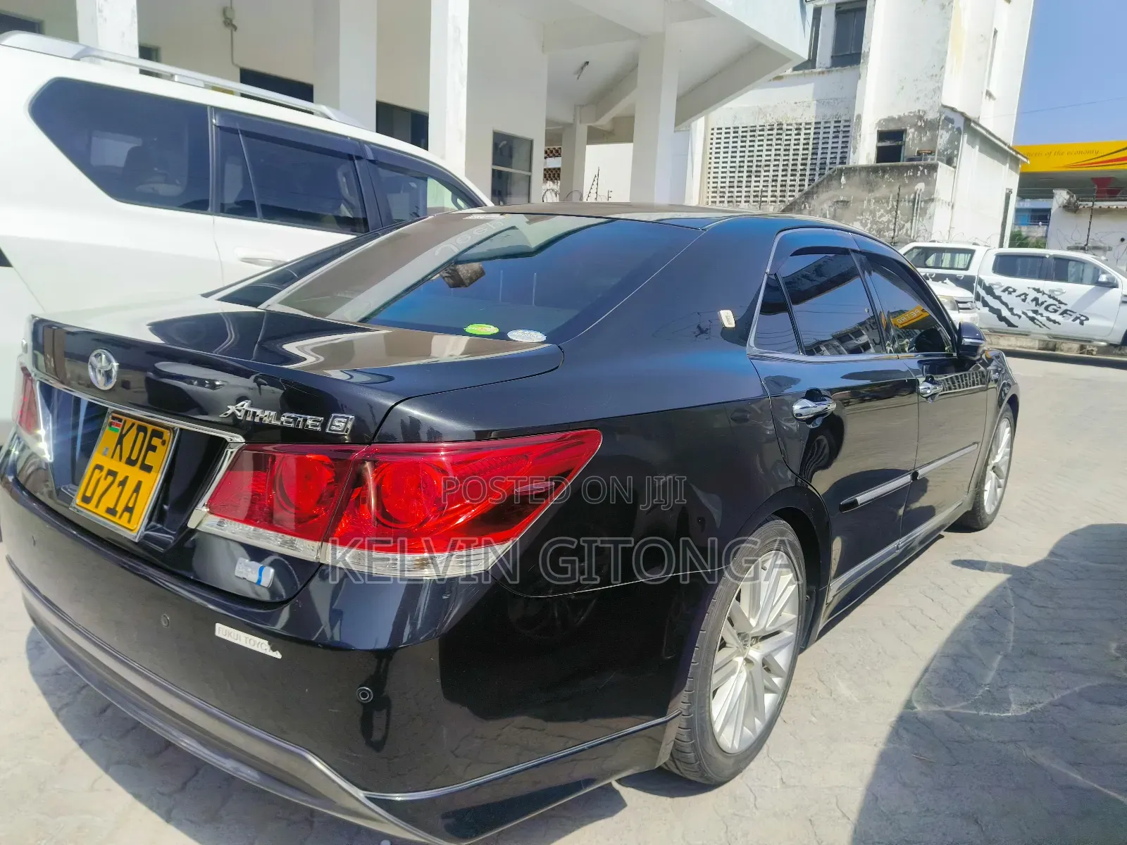 Toyota Crown 2016 Black