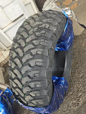285/70r17 Comfoser Lt