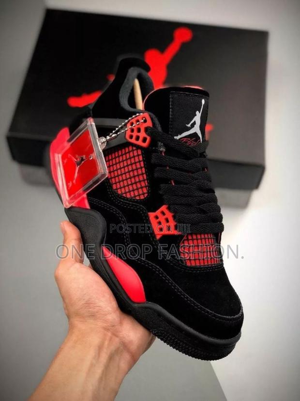 Jordan 4 Thunder Red - thumbnail 3