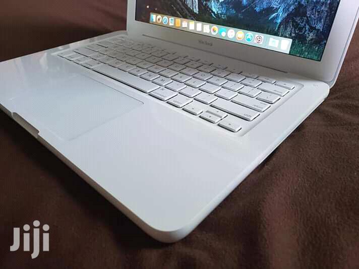 Laptop Apple MacBook 4GB Intel Core 2 Duo HDD 500GB