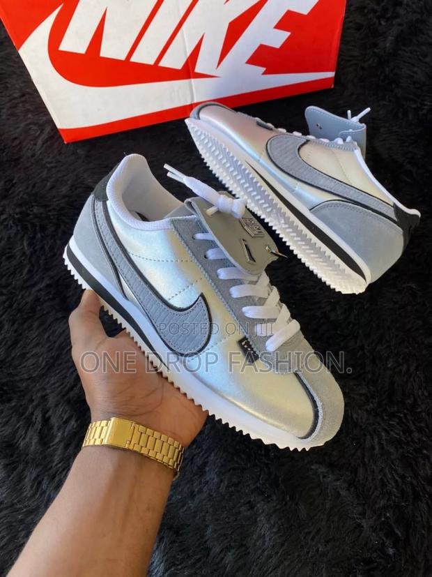 Nike Cortez - main view