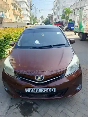 Toyota Vitz 1.3 FWD 3dr 2014 Brown