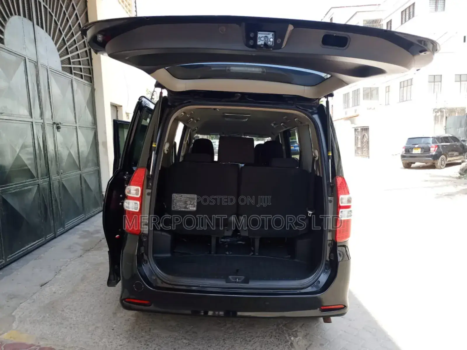 Toyota Noah 2012 Black