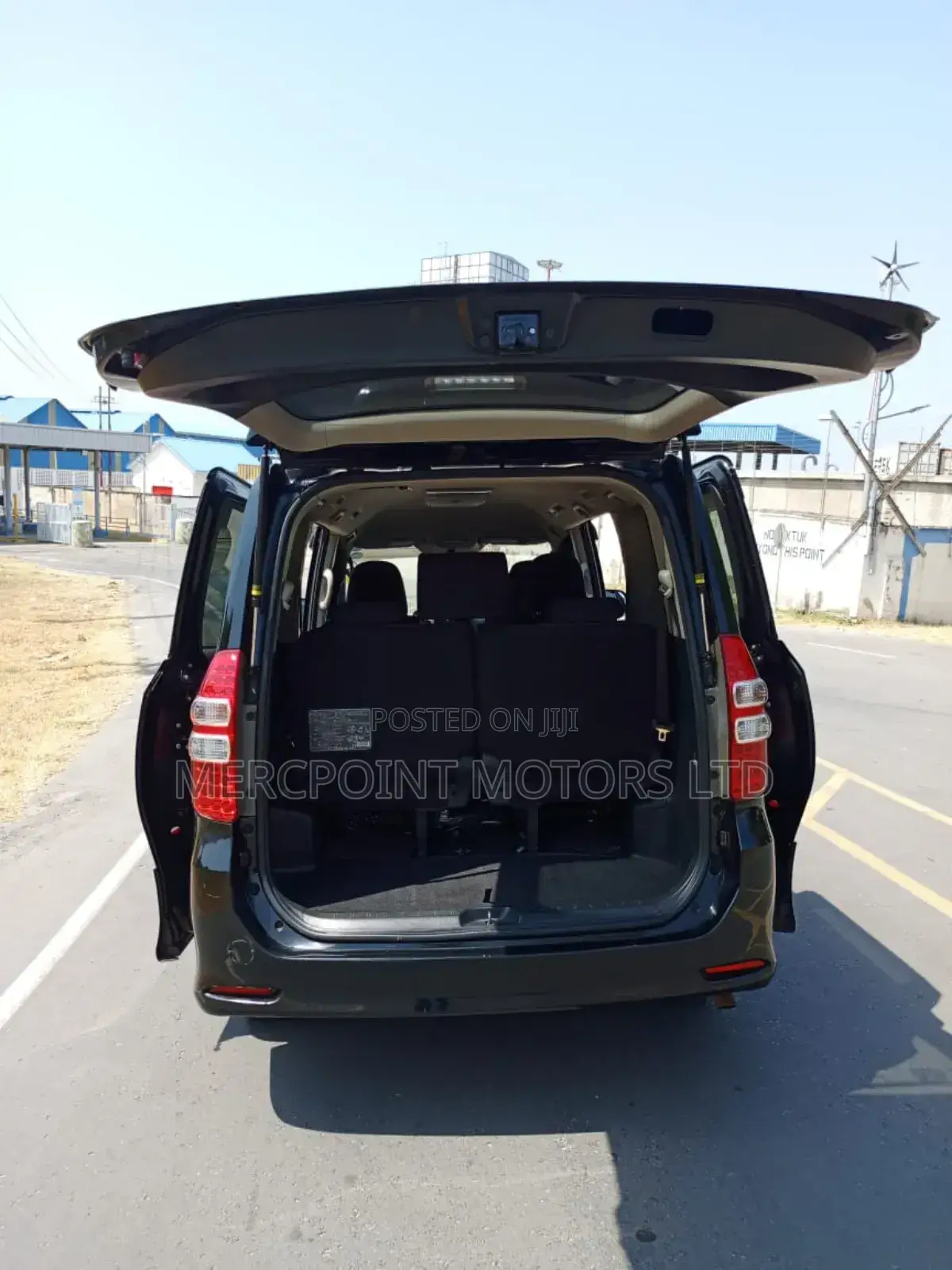Toyota Noah 2012 Black