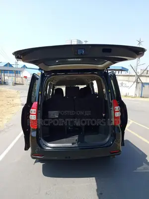 Toyota Noah 2012 Black