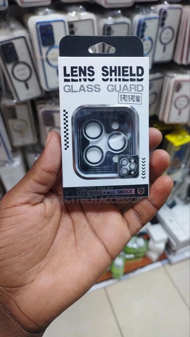 iPhone 16 Pro Max Camera Protector - thumbnail 2