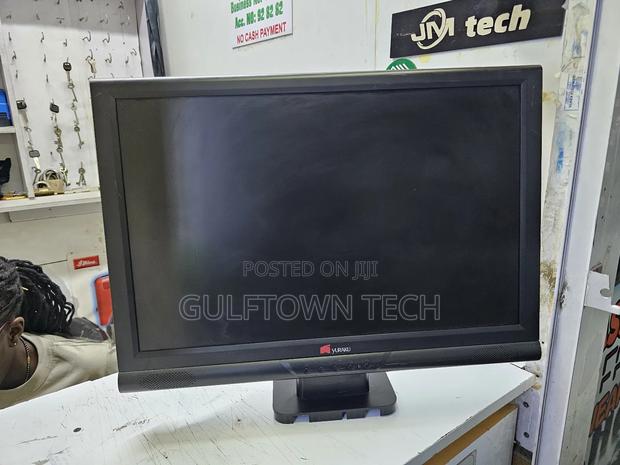 22inch TFT Monitor 1080p With Vga and Internal Speakers. - main view