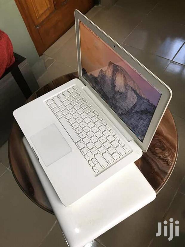 Laptop Apple MacBook 4GB Intel Core 2 Duo HDD 500GB - main view