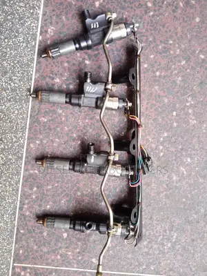 Ex Japan Nozzles for Isuzu 4hk1/4hl1/6hk1