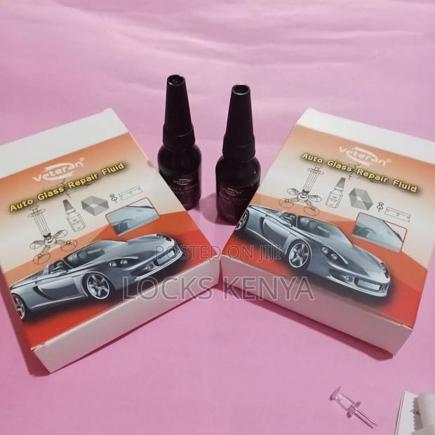 Time Saving Windscreen Crack Repair Fluid