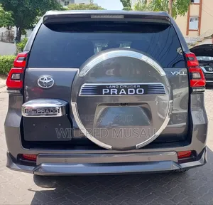 Toyota Land Cruiser Prado 3.0 172hp 2018 Gray