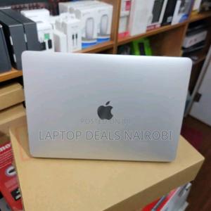 Laptop Apple MacBook Air 2020 16GB Intel Core I5 SSD 256GB - main view