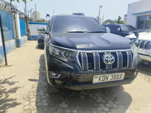 Toyota Land Cruiser Prado 2016 Black