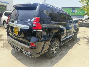 Toyota Land Cruiser Prado 2016 Black