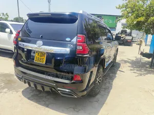 Toyota Land Cruiser Prado 2016 Black