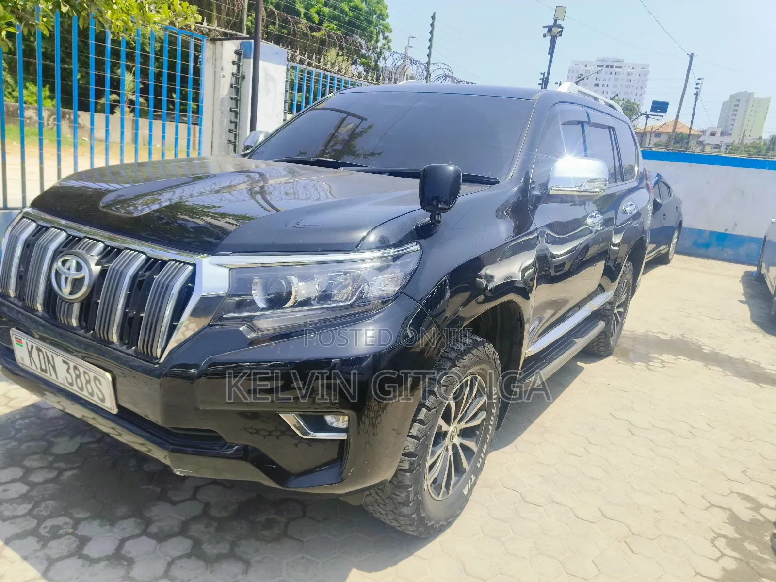 Toyota Land Cruiser Prado 2016 Black