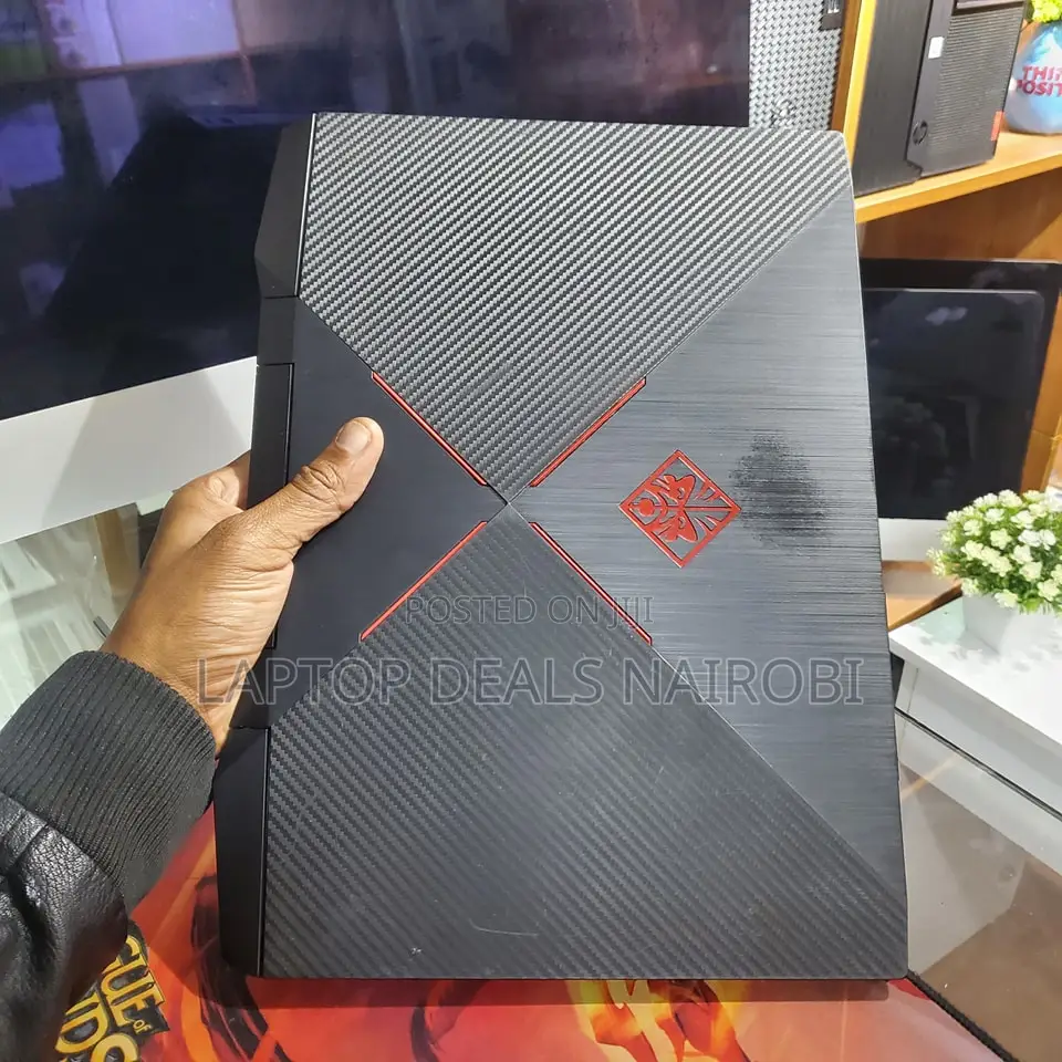 Laptop HP Omen 15 16GB Intel Core i5 SSD 512GB