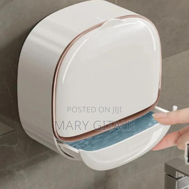 Wall Mounted Soap Holder
12*12*5cm - thumbnail 2