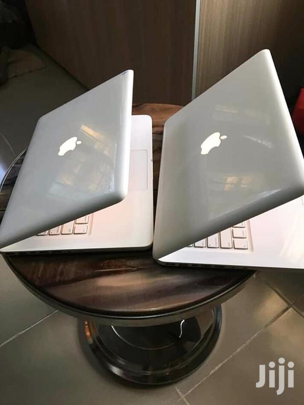 Laptop Apple MacBook 4GB Intel Core 2 Duo HDD 500GB - main view