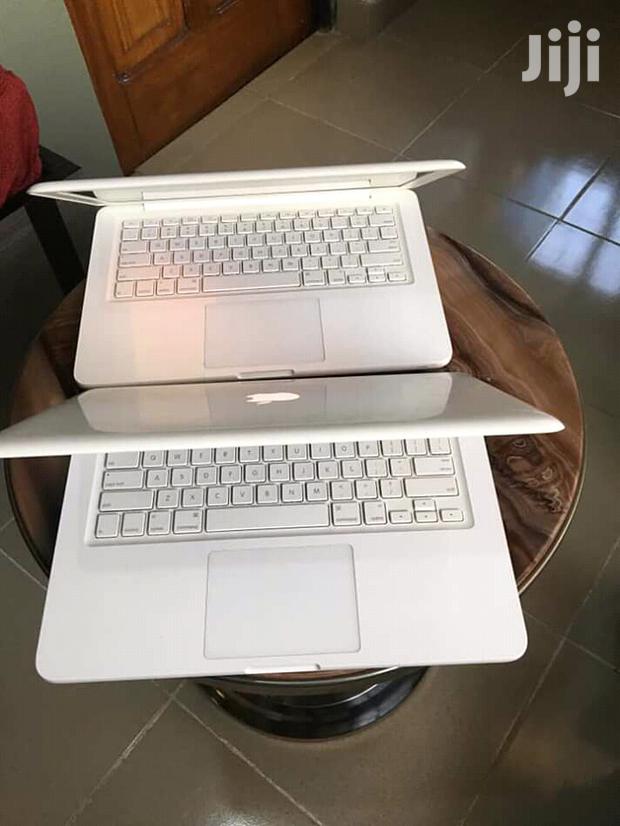 Laptop Apple MacBook 4GB Intel Core 2 Duo HDD 500GB - thumbnail 2