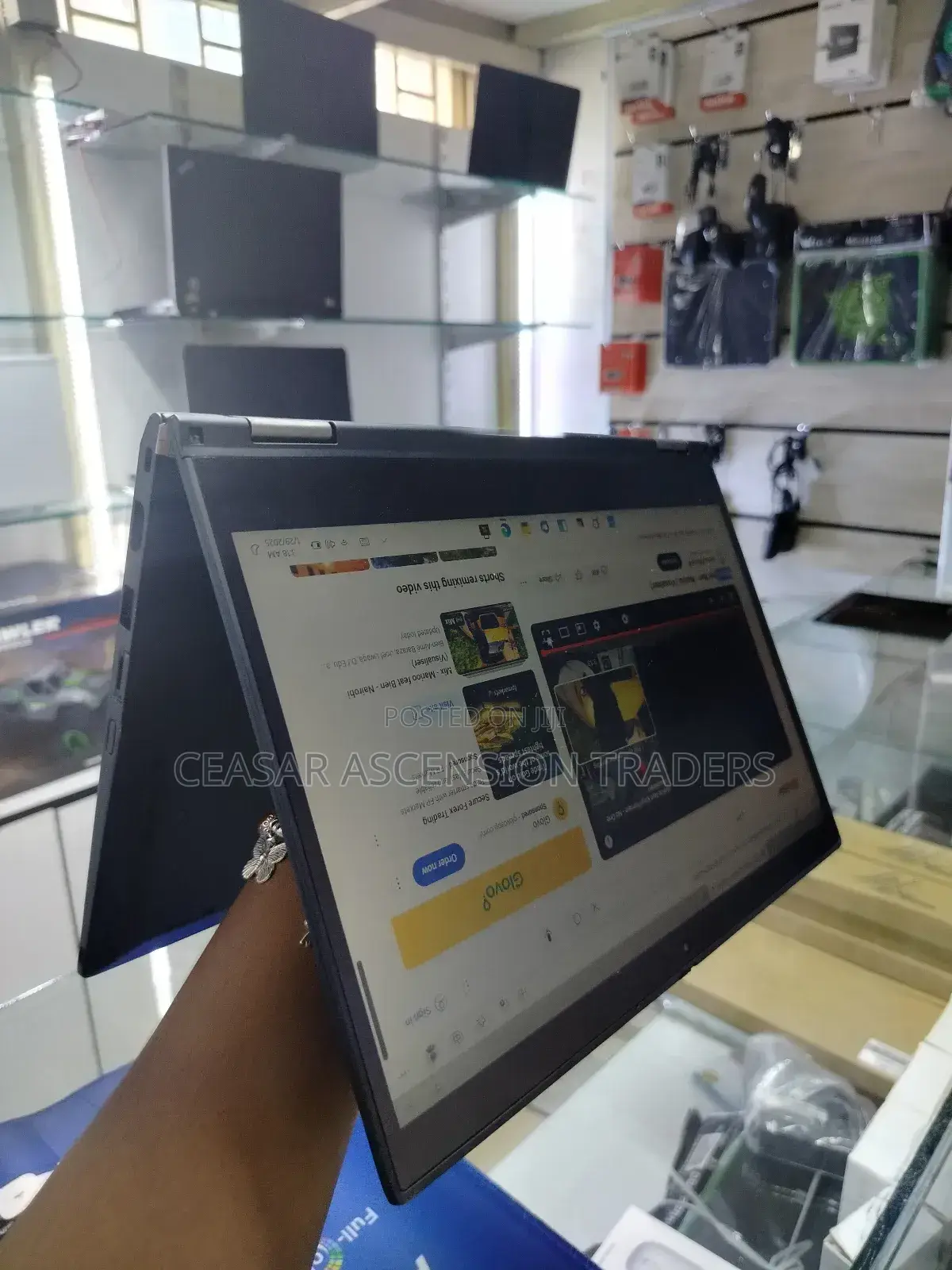 Laptop Lenovo ThinkPad X390 Yoga 16GB Intel Core I5 SSD 512GB