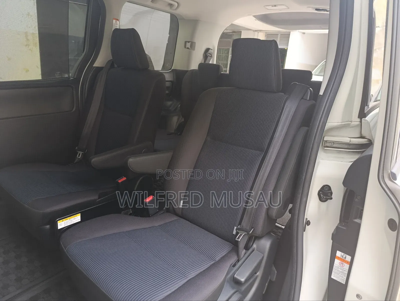 Toyota Noah 2.0 AWD (8 Seater) 2018 White