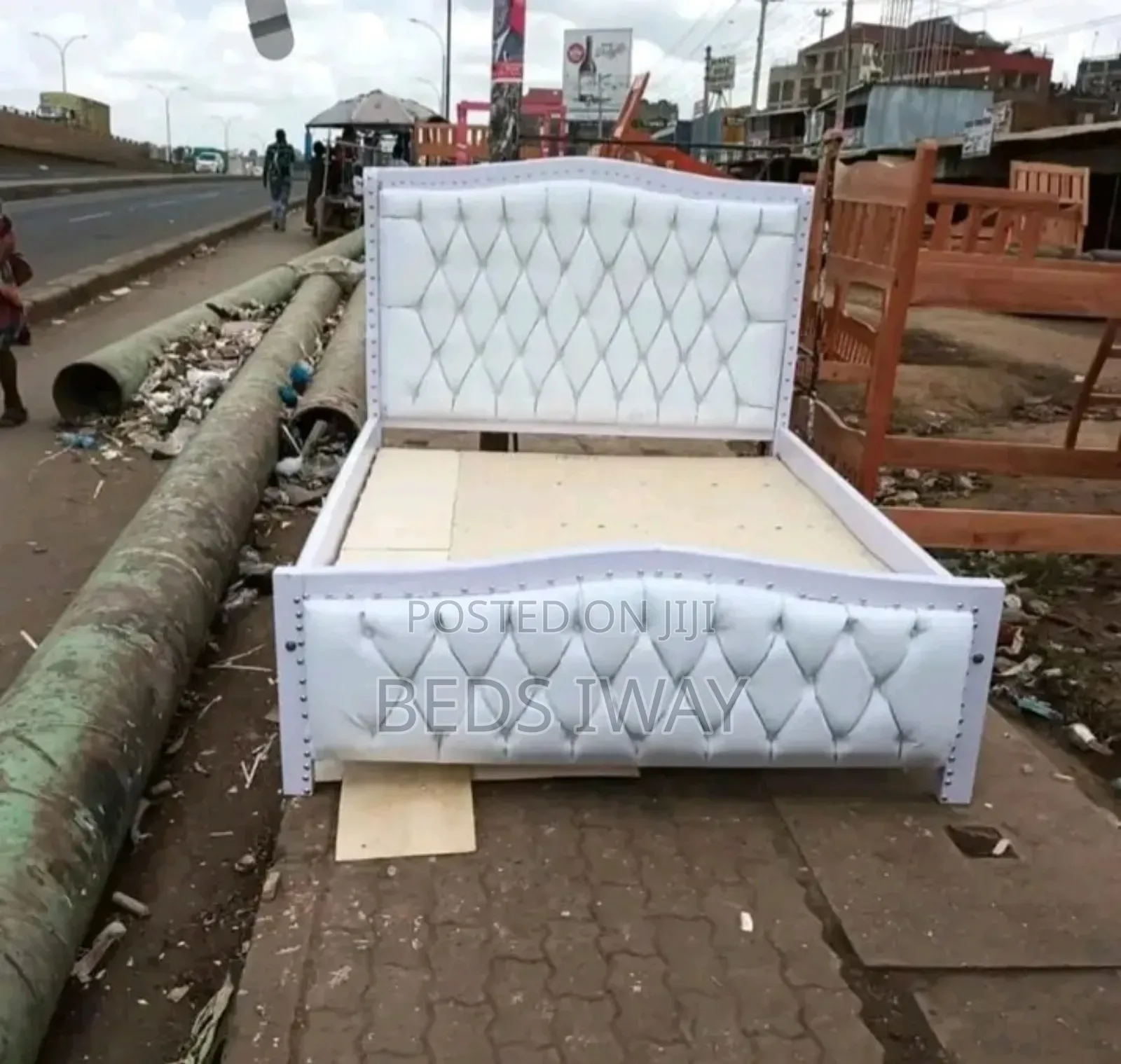 5by6 Chesterfield 5x6 Bed