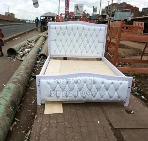5by6 Chesterfield 5x6 Bed