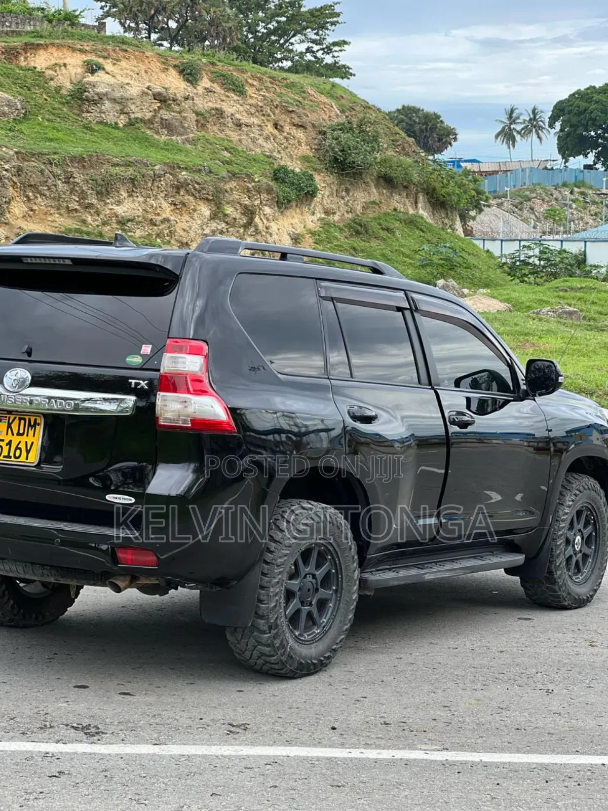 Toyota Land Cruiser Prado 2016 Black