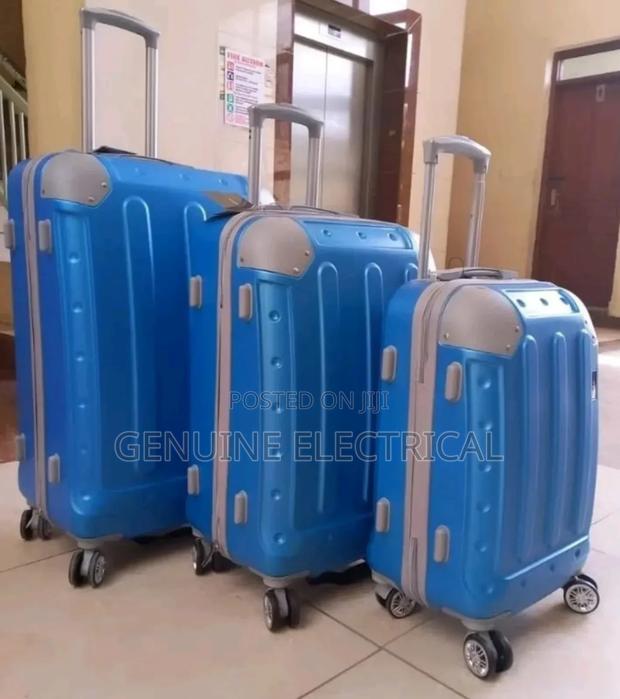 Suitcase Traveling - thumbnail 3