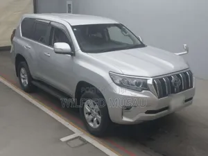 Toyota Land Cruiser Prado 2.8 2018 Silver