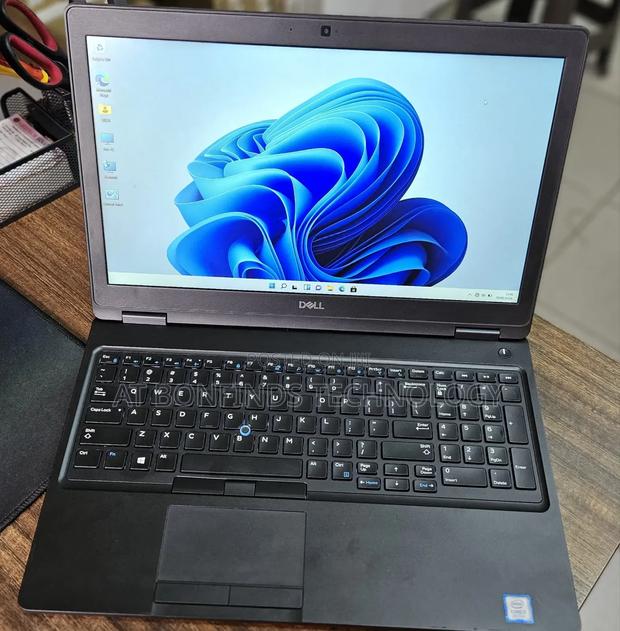 Laptop Dell Precision 3530 16GB Intel Core I7 SSD 512GB - thumbnail 2