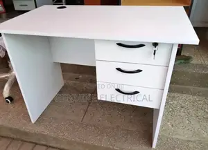 Long Lasting White Office Desk