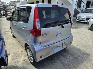 Mitsubishi EK Wagon 660 FWD 2017 Silver